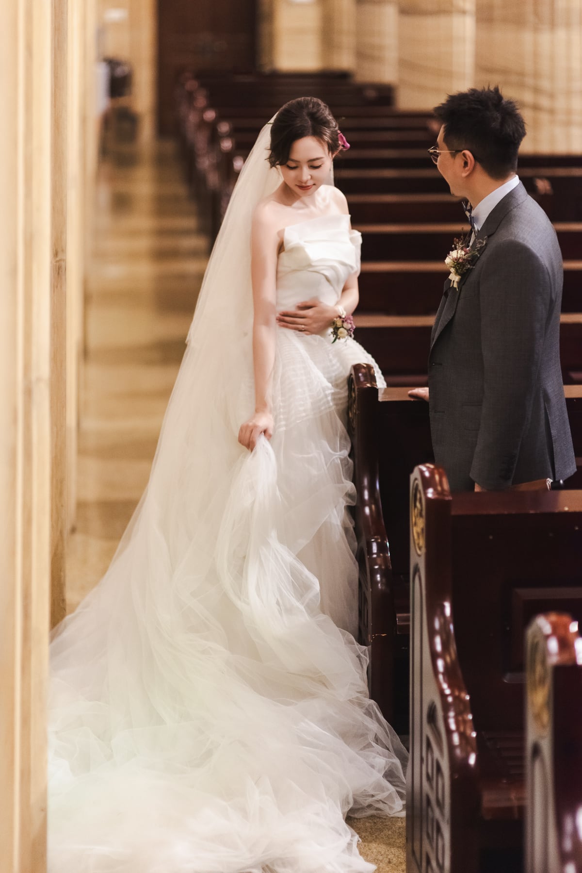 婚礼中的两人合影
